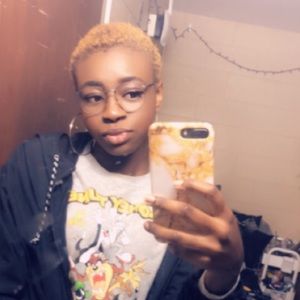 Meet your Posher, Deondrea